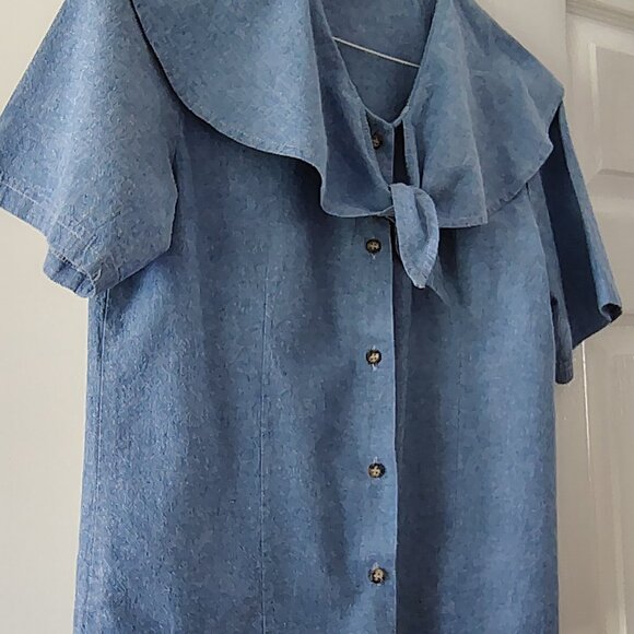 Cotton Blouse Women's Blue Soft Denim Lightweight with Large Collar - Picture 9 of 9
